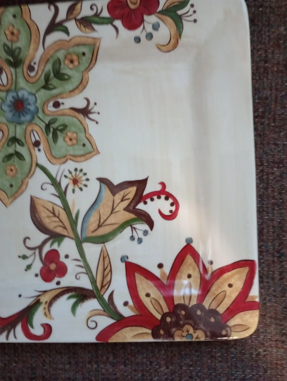 Pier 1 Carynthum Floral 10.5